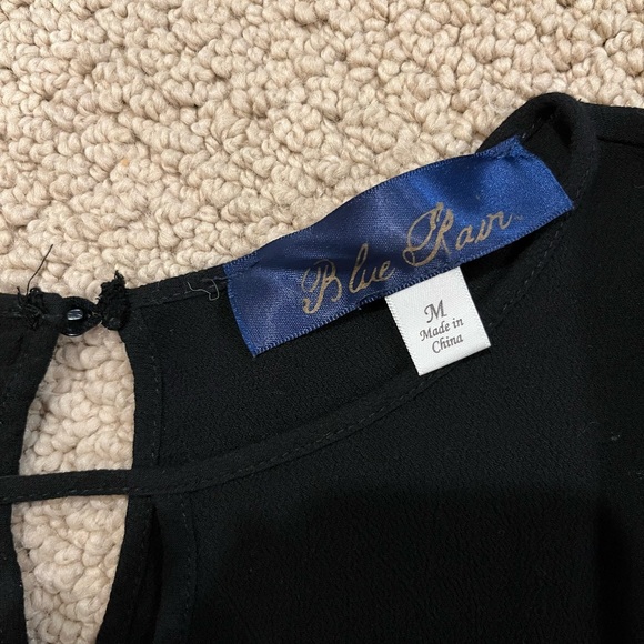 Black floral top - Picture 3 of 3